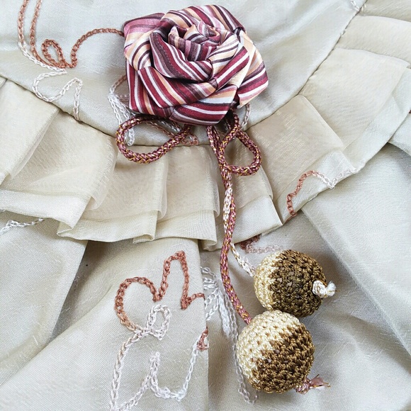 Cream Colored Handbag - Picture 3 of 4